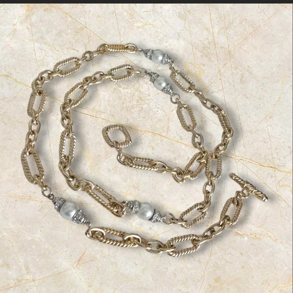 Vintage Gold-Tone Rope Chain Necklace with Faux Pearl and Rhinestone Accents - Picture 2 of 6